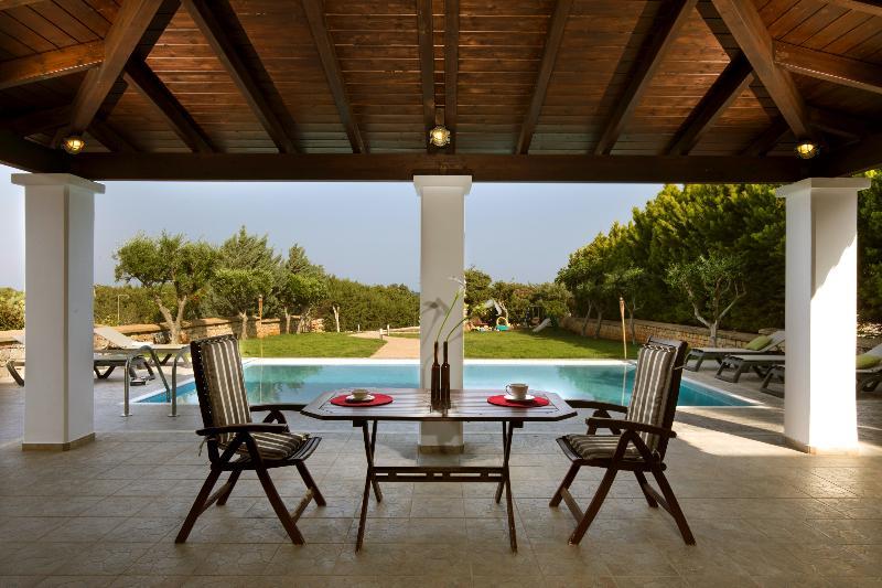 לקניה Antonoglou Beach Villas - Waterfront Luxury Retreat מראה חיצוני תמונה