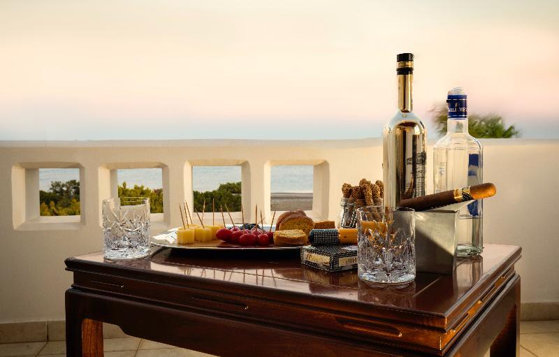 לקניה Antonoglou Beach Villas - Waterfront Luxury Retreat מראה חיצוני תמונה