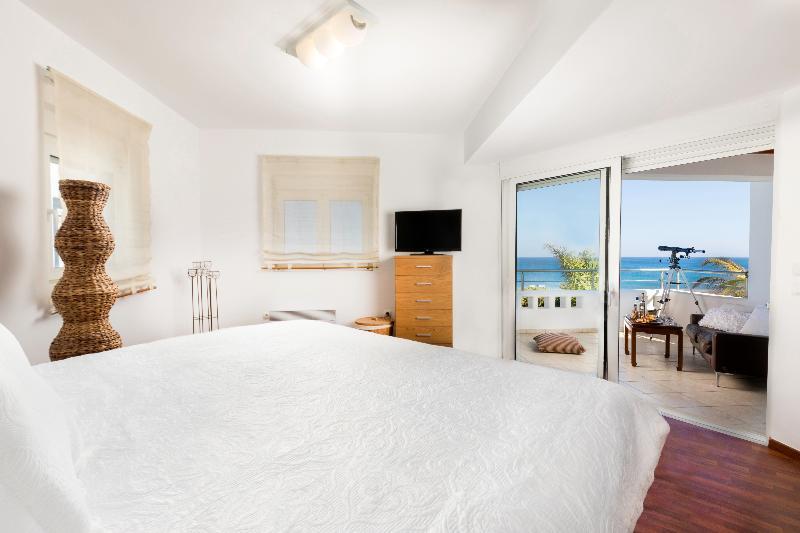 לקניה Antonoglou Beach Villas - Waterfront Luxury Retreat מראה חיצוני תמונה