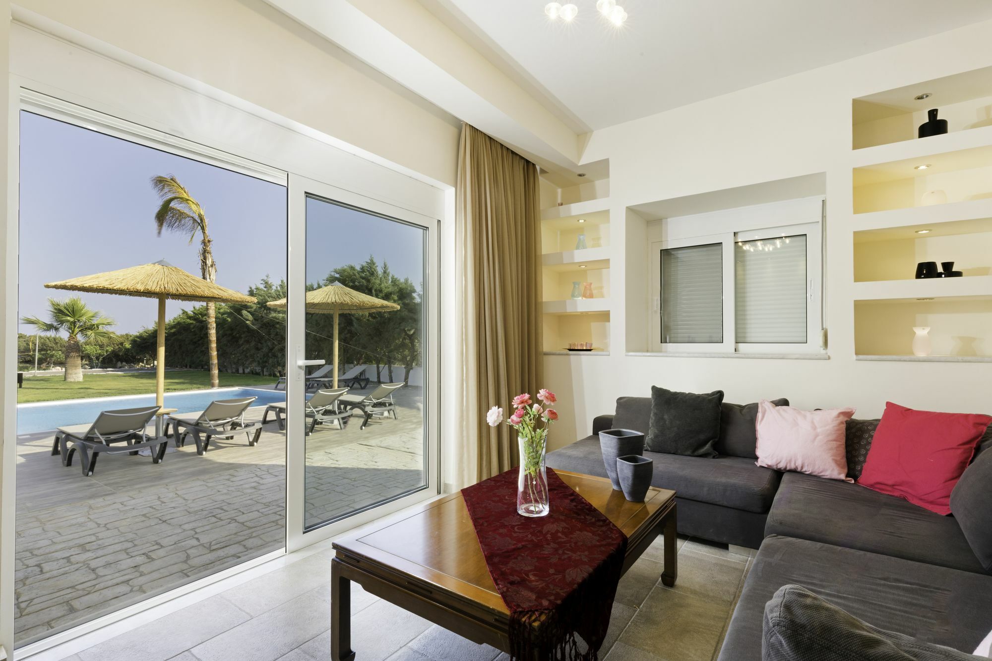לקניה Antonoglou Beach Villas - Waterfront Luxury Retreat מראה חיצוני תמונה