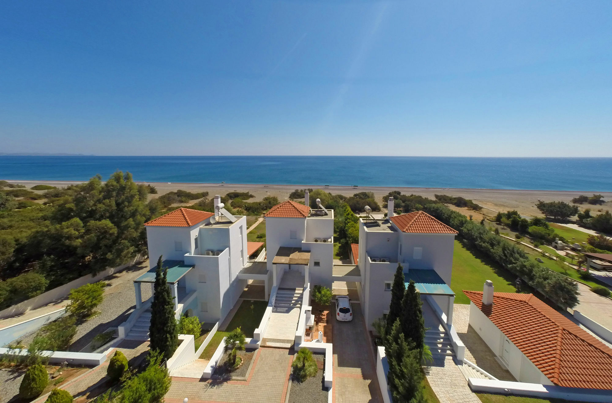 לקניה Antonoglou Beach Villas - Waterfront Luxury Retreat מראה חיצוני תמונה